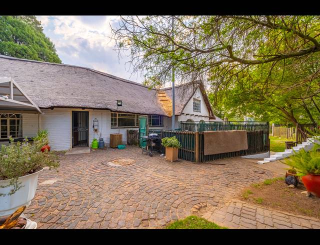 5 BEDROOM HOUSE FOR SALE IN NORTH RIDING AH